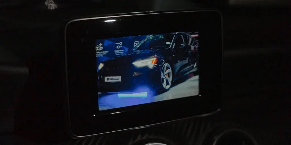 Video while driving on the Mercedes screen via OBDeleven